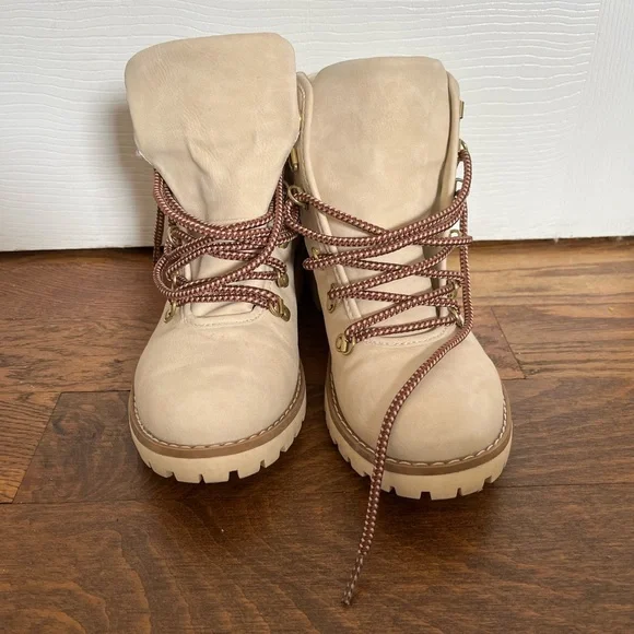 Women's Cream Lace-Up Ankle Boots St John’s Bay Chunky Heel Size 8 1/2 - Picture 4 of 11